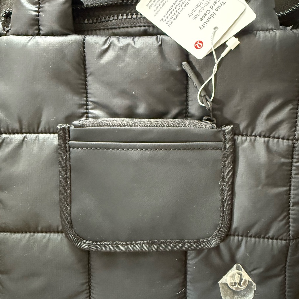 lululemon athletica Quilted Grid Crossbody - Picture 6 of 6